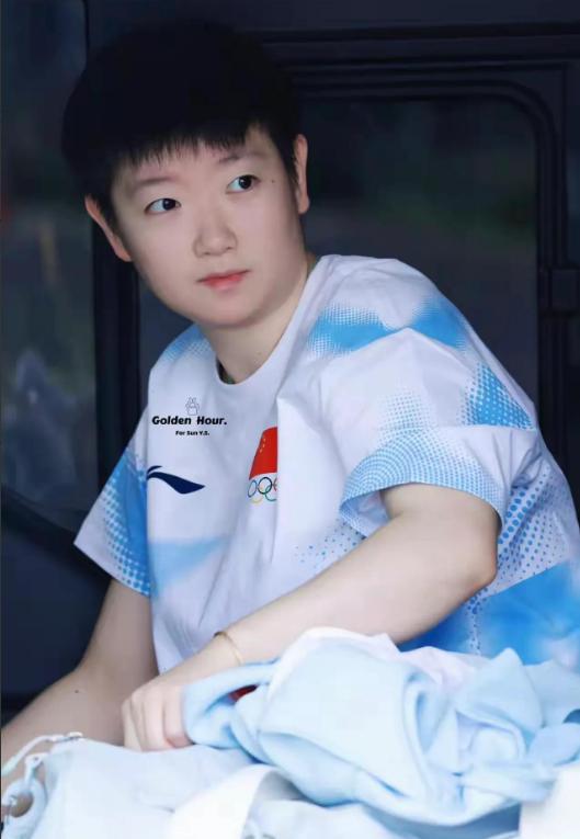 果然面相骗不了人，

孙颖莎就是个例子，你看她耳高于眉，耳廓饱满，肉感十足，是真
