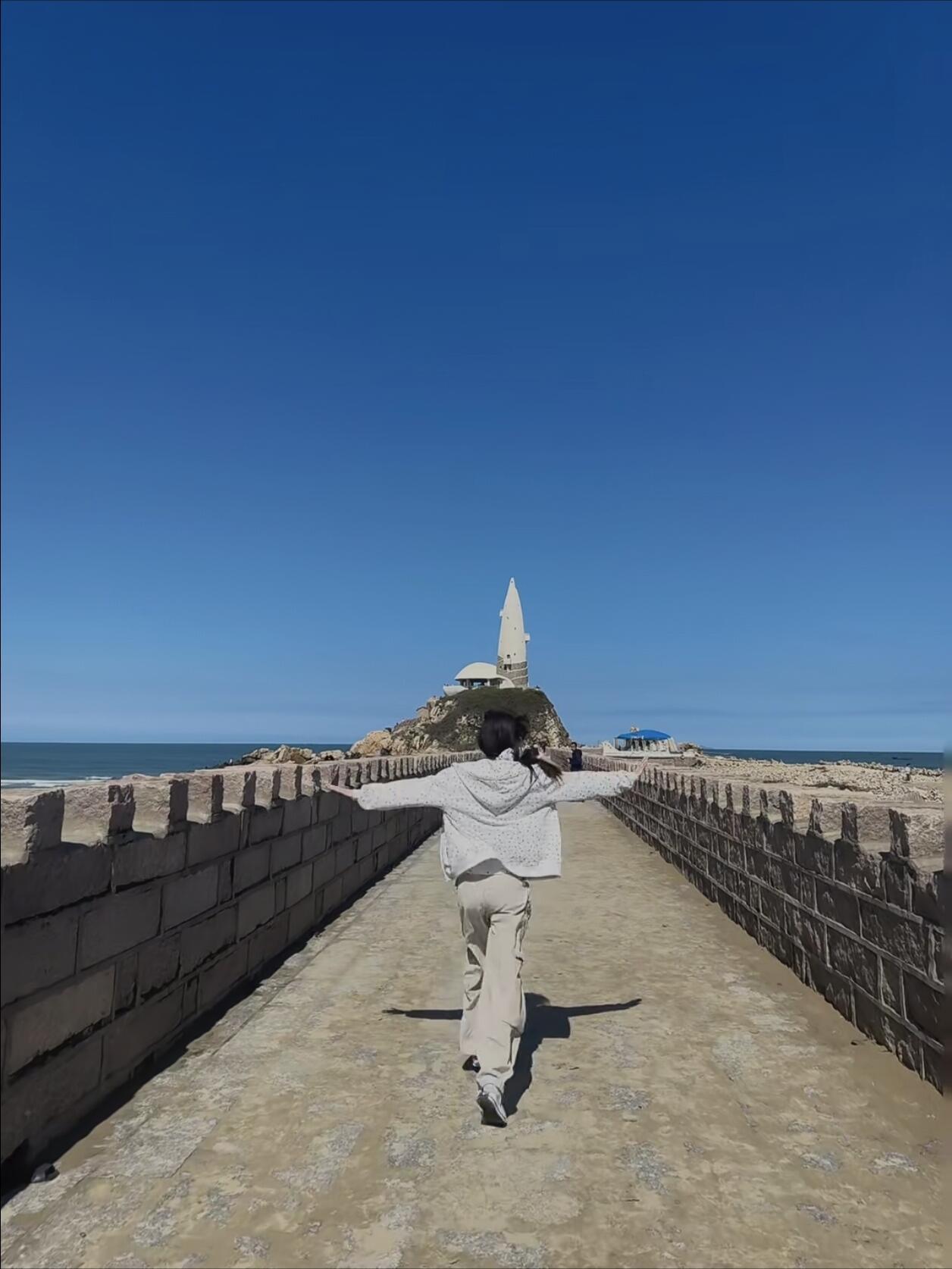 性学专家透露：
放弃性生活的中年女性，
不是没有欲望，
是对枕边人攒够了失望。