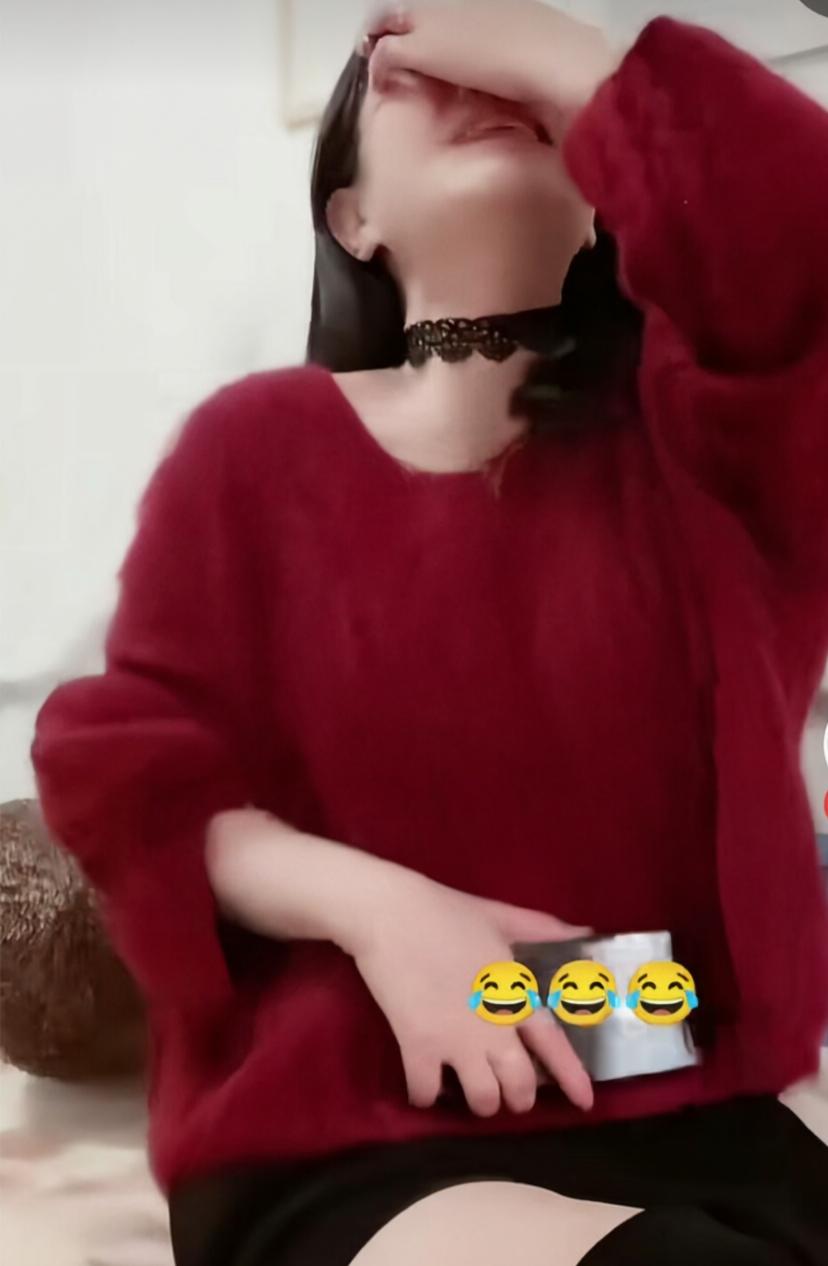 最近对门侄子被老板开除了，我问他为什么？他说是因为在老板儿子满月酒上，说错了一句