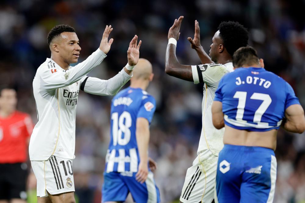 姆巴佩和维尼修斯两人是有矛盾，这也是皇马四大皆空的原因，姆巴佩最拿手的是拿中场的