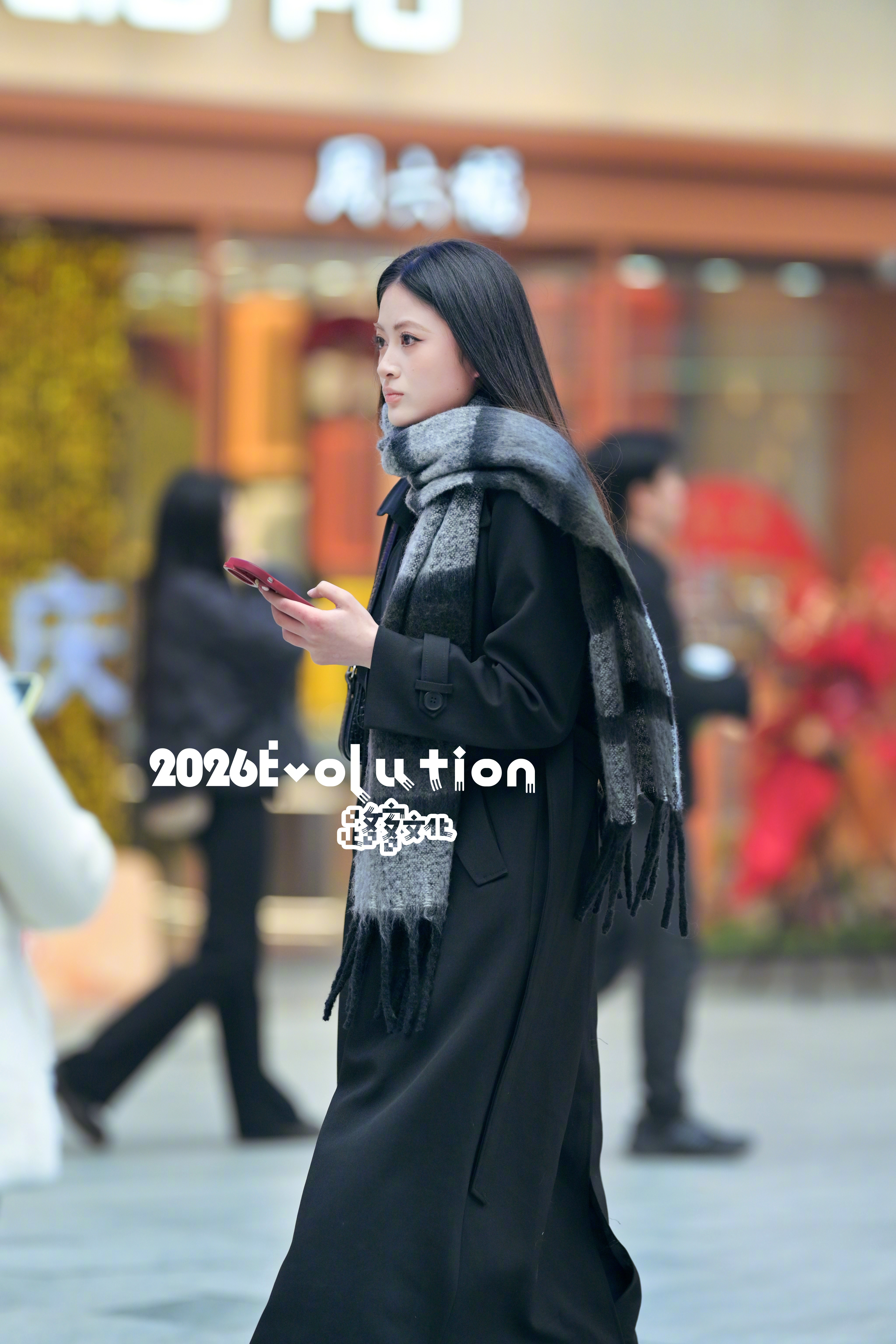 戴围巾我很难解释前段时间的气温。。。。 