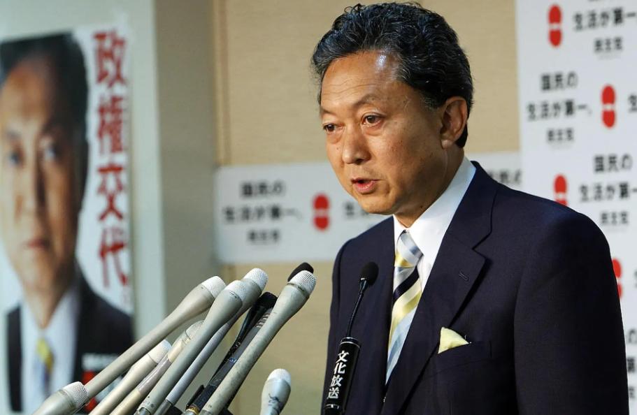 日本前首相鸠山由纪夫近日再次发声，点明当年中国放弃日本战争赔款，是周恩来总理区分