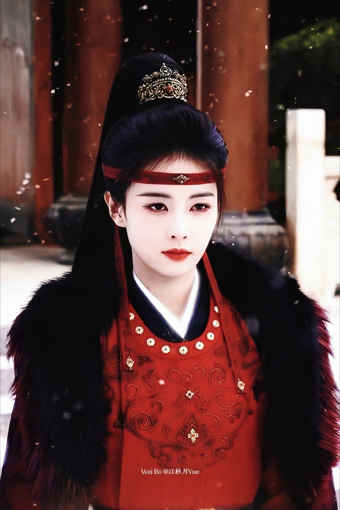 白鹿新剧目睹闺蜜红衣跳城楼 李佩仪对婉顺的守护真的很感动，深宫里唯一的真心都给了