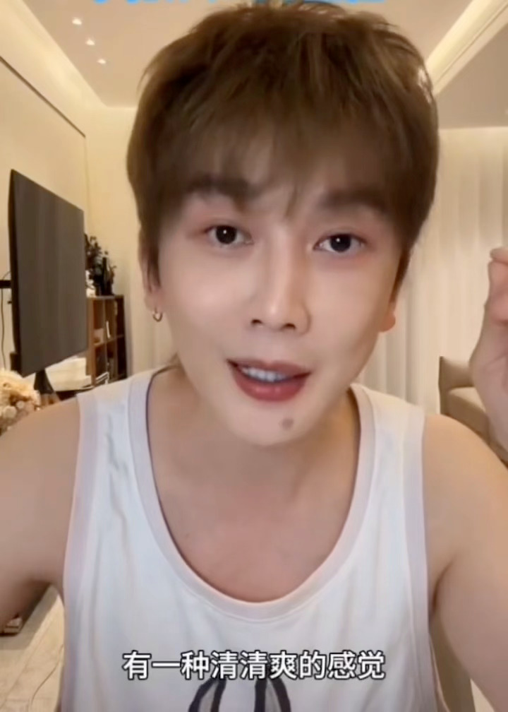 李登科聊陈都灵周翊然李登科谈周翊然商务资源终于懂了周翊然商务资源一路走高的原因，
