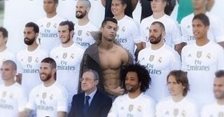 不穿校服还袒胸露乳 