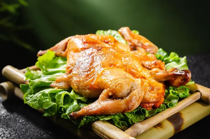 诚信还是隐瞒？烤鸡少年坦白用‘肉宝王’，食品行业的隐秘角落

这个话题一经曝光，