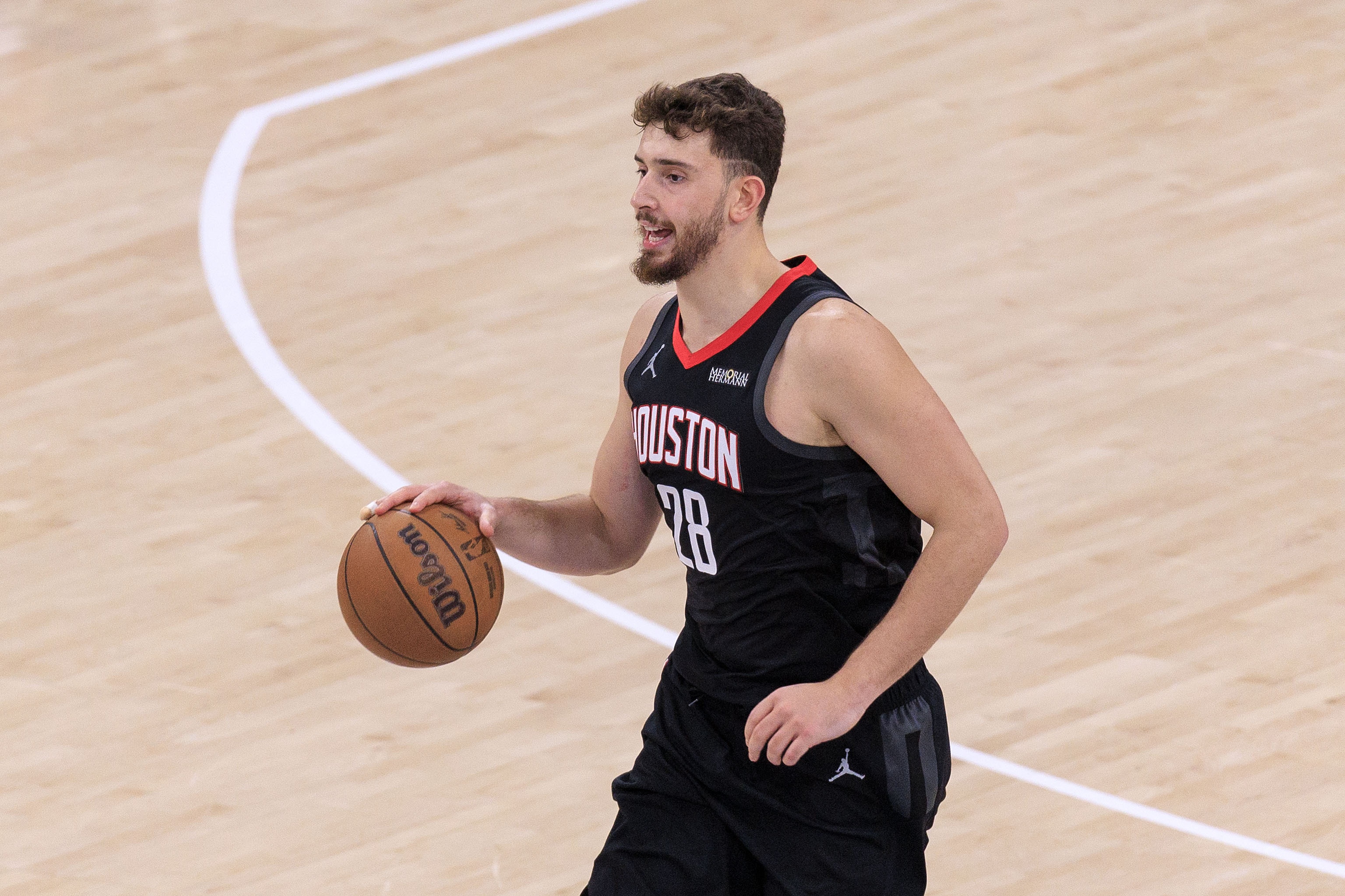 申京谈双人包夹：我更喜欢在肘区接球 但卡鲁索迫使我离开甜点位