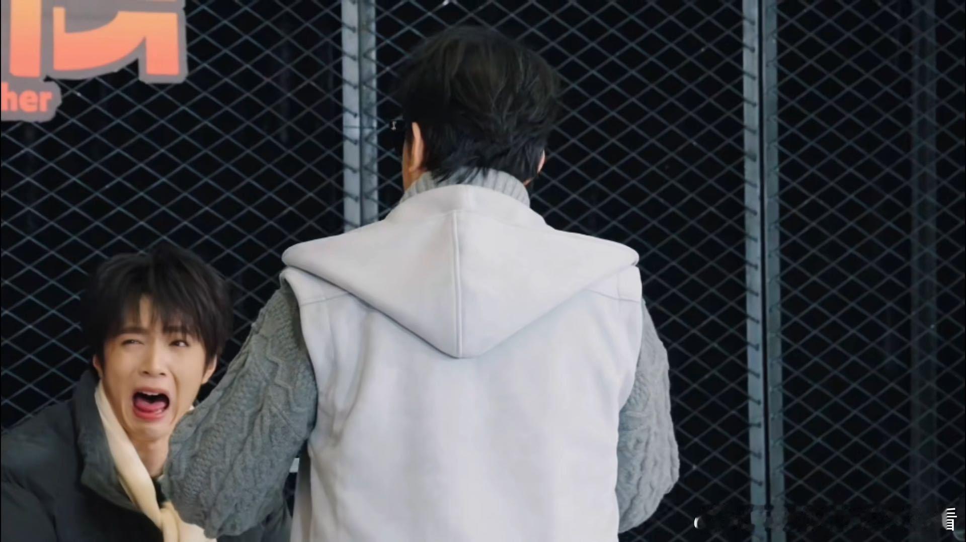 刘耀文被臭到忘记表情管理刘耀文爱豆生涯的滑铁卢 刘耀文被臭到表情失控！这滑铁卢来