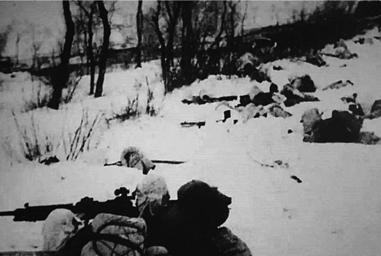 1947年，副司令员韩先楚亲率两个纵队参战，敌师长意识到不妙，怀揣银元仓惶逃走。