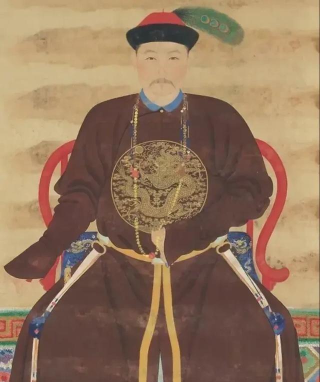 很多人以为雍正上台便立刻清洗胤禩，其实不然。康熙驾崩当天，雍正任命了四位总理事务