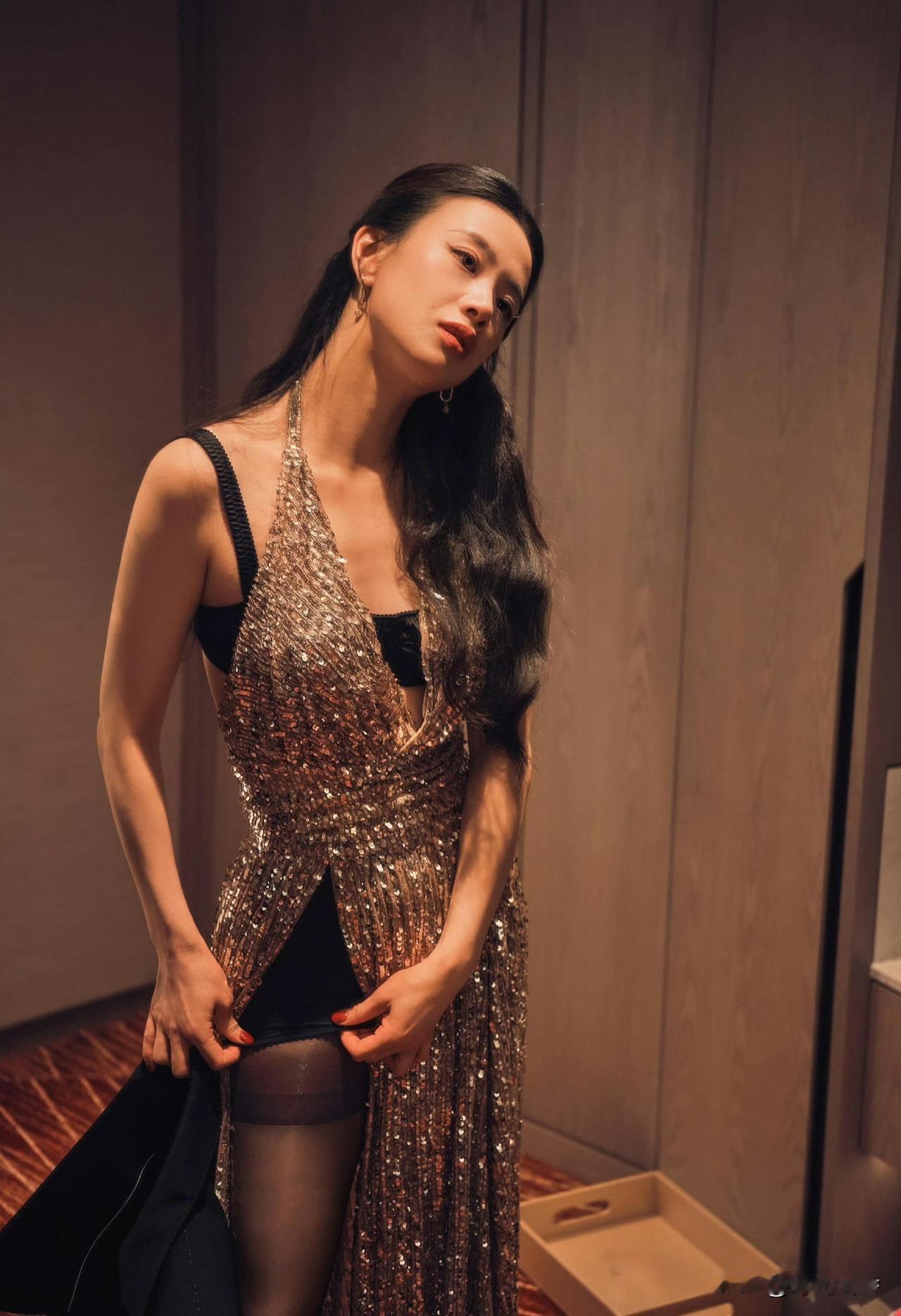 李梦，1992年10月11日出生于湖南省长沙市，毕业于北京电影学院，中国内地影视