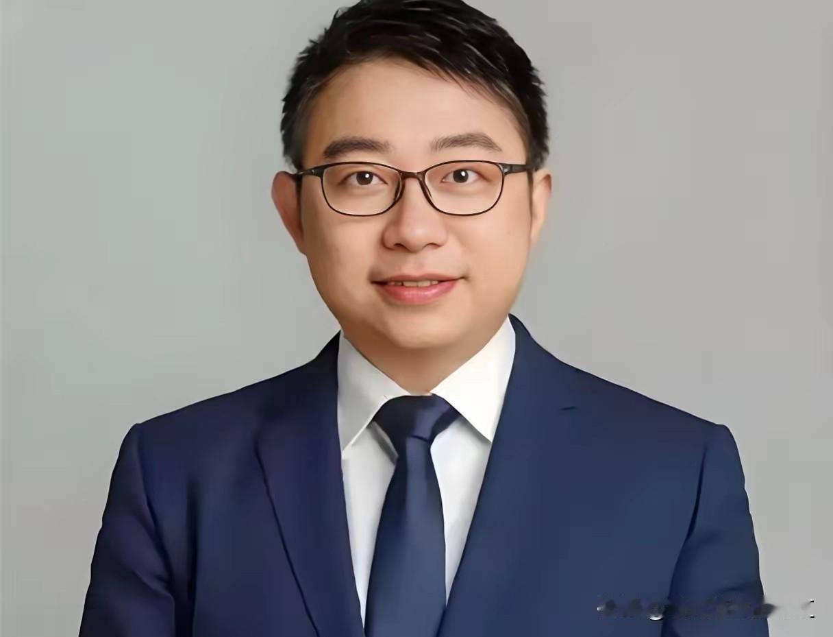 沈逸教授这话真说到心坎里了！考公多卷啊，有人挤地铁时背考点，有人熬夜刷题到凌晨，