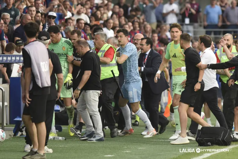 西乙萨拉戈萨谴责自家门将暴力行为，韦斯卡俱乐部接受道歉