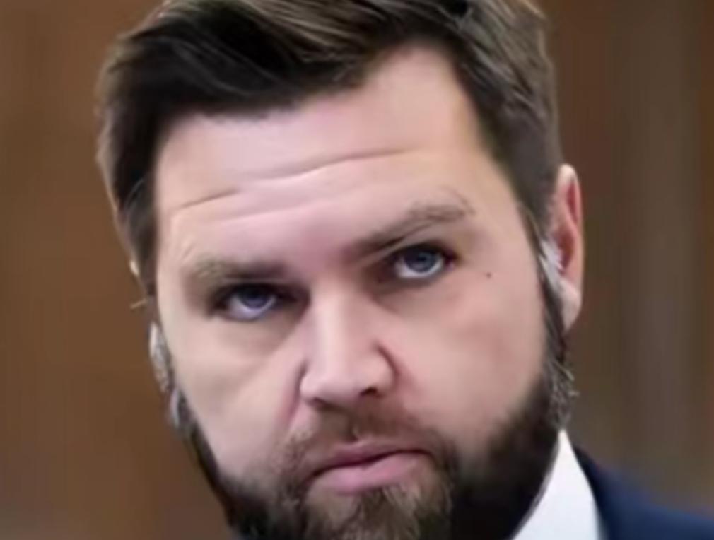 万斯和特朗普的差距到底有多离谱？这么说吧，要是万斯真坐上白宫主位，美国的天大概率