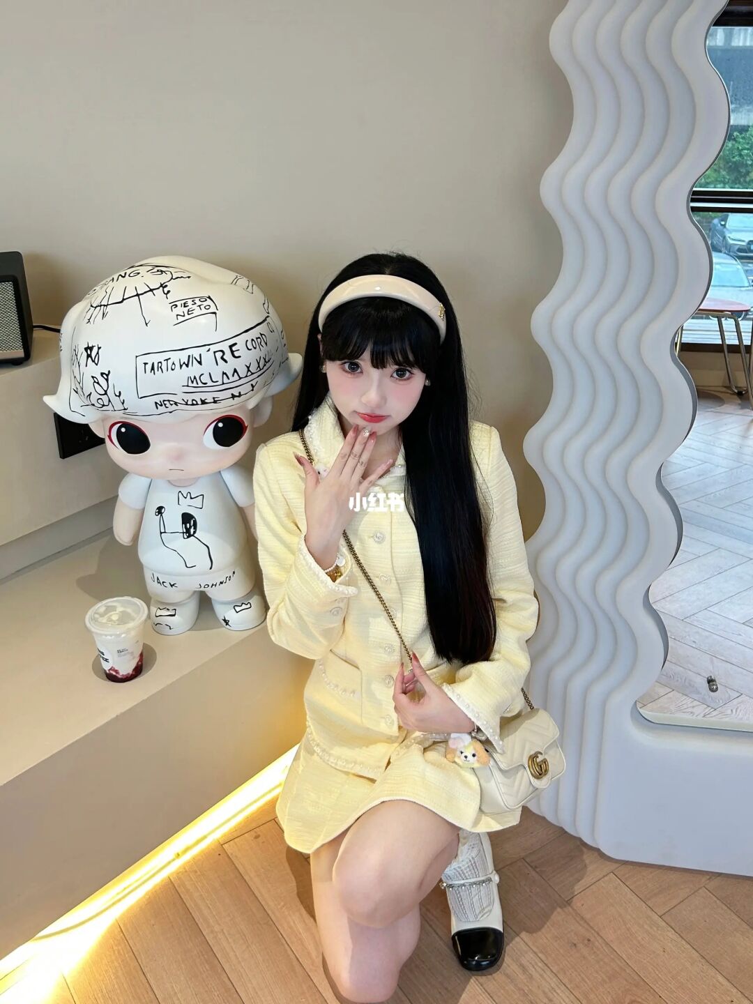 💛是谁！还没试过蹲着拍照！真的
