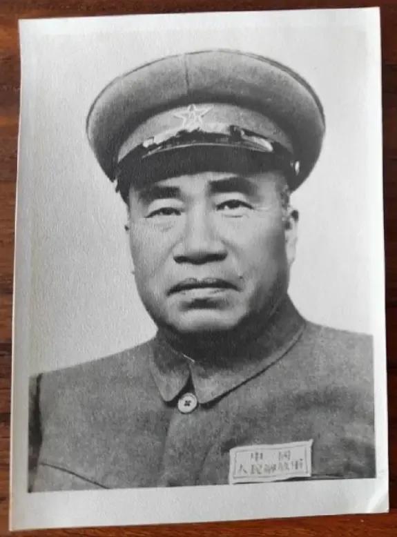 [火炬][祈祷]永远缅怀，永远敬仰。
         行稳致远，奔向前方。