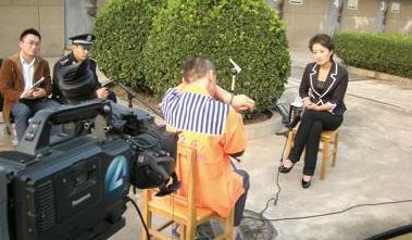 河南《临刑会见》女记者丁瑜采访完连环强奸杀人犯李广均后抑郁了半年，她记得罪犯说“