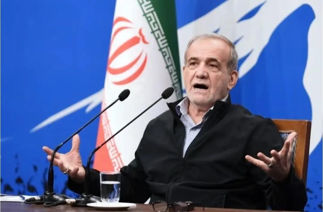 佩泽希齐扬这回真是输得底裤都不剩了，居然真信了特朗普那套嘴炮。

       