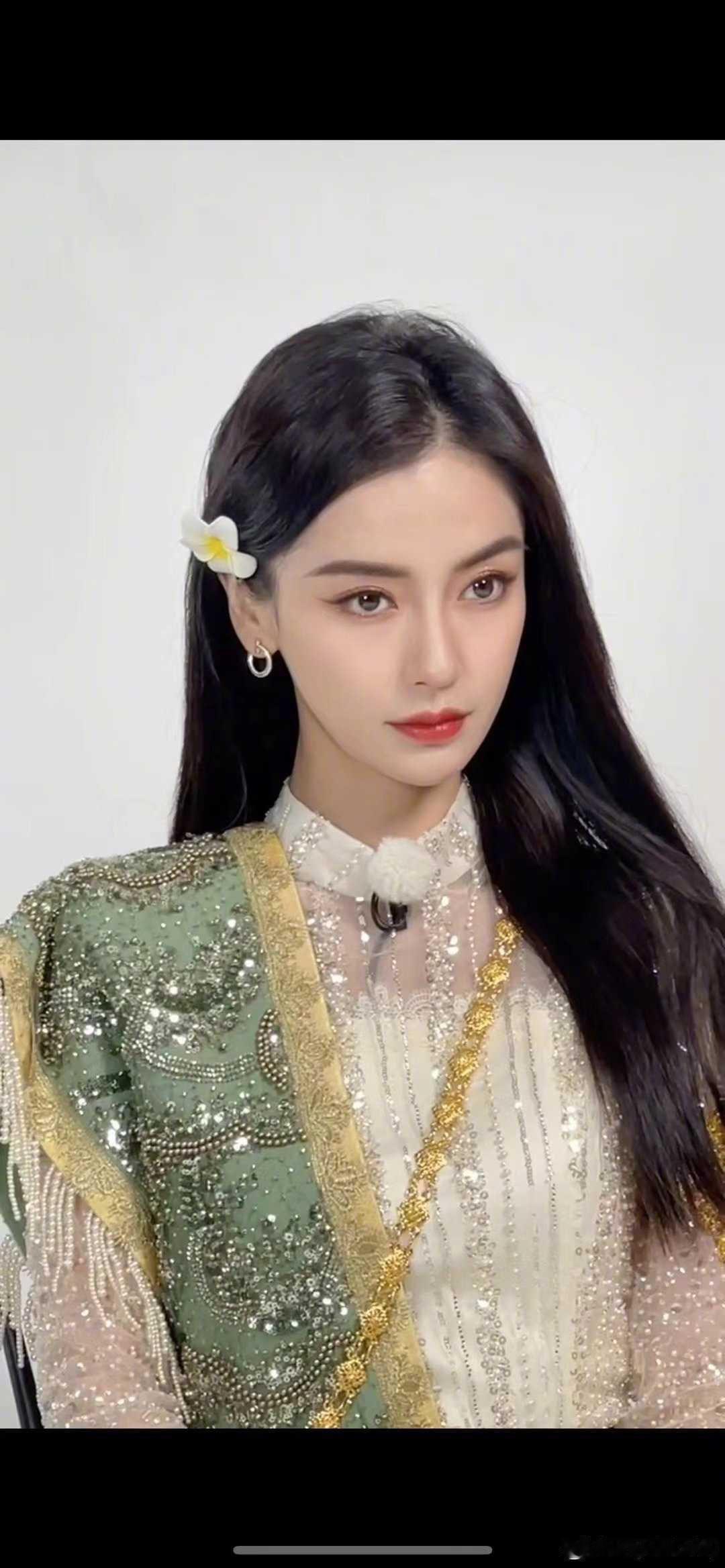 angelababy angelababy 一万份的欢喜，每一份都与你有关，世界