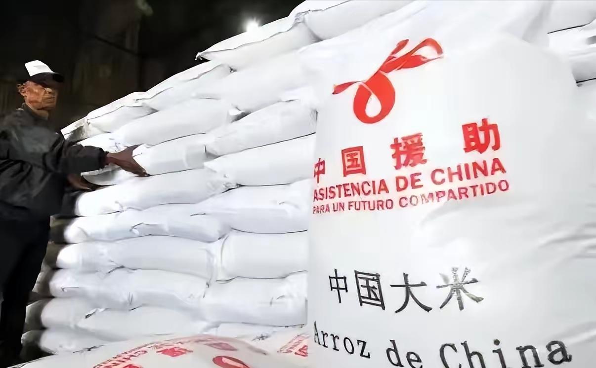 美国的制裁是一个重要原因。美国的制裁让古巴内外交困。燃料和外汇短缺。这加剧了古巴