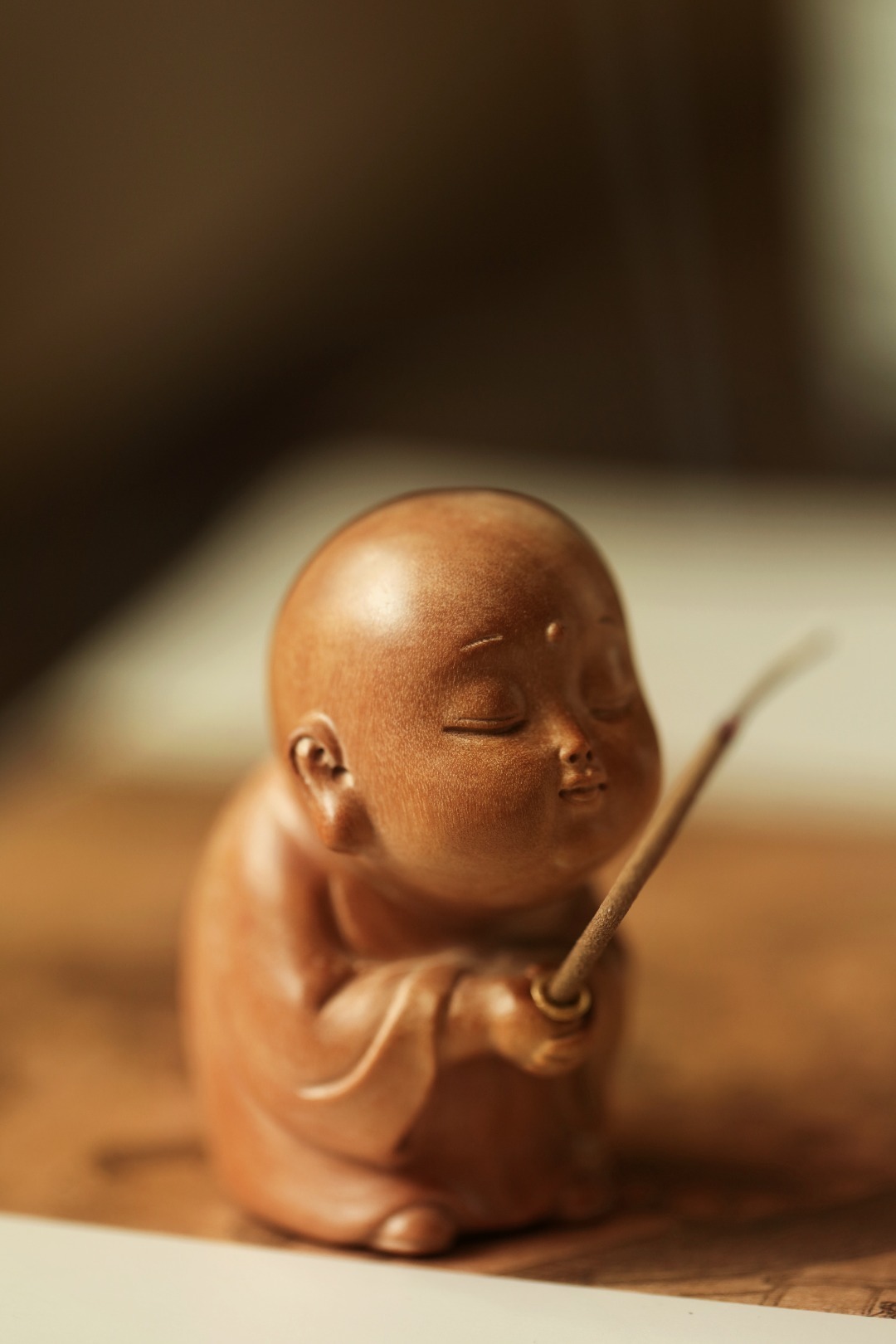 老山檀香 | 小和尚 香插忙碌的生活里，借一炷香的闲暇，独处、静思，尘无繁琐，心