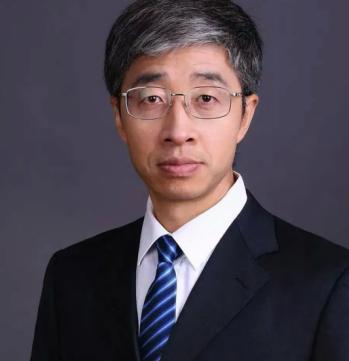 没想到一夜之间火了!北师大副教授陈志新，因为自己的课没有被教务处排上，但又不想浪