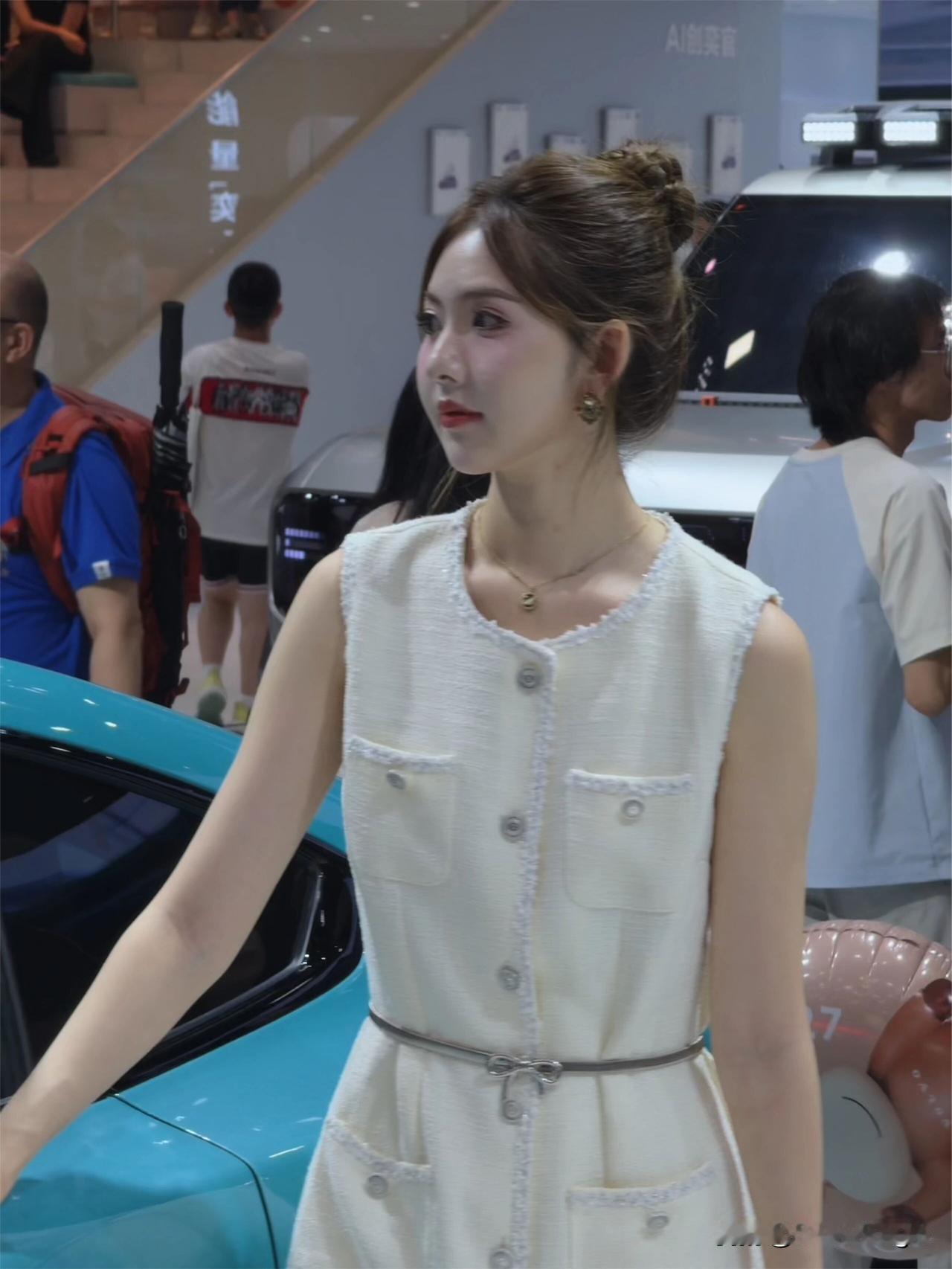 元气少女与炫酷车模的梦幻邂逅💖✨