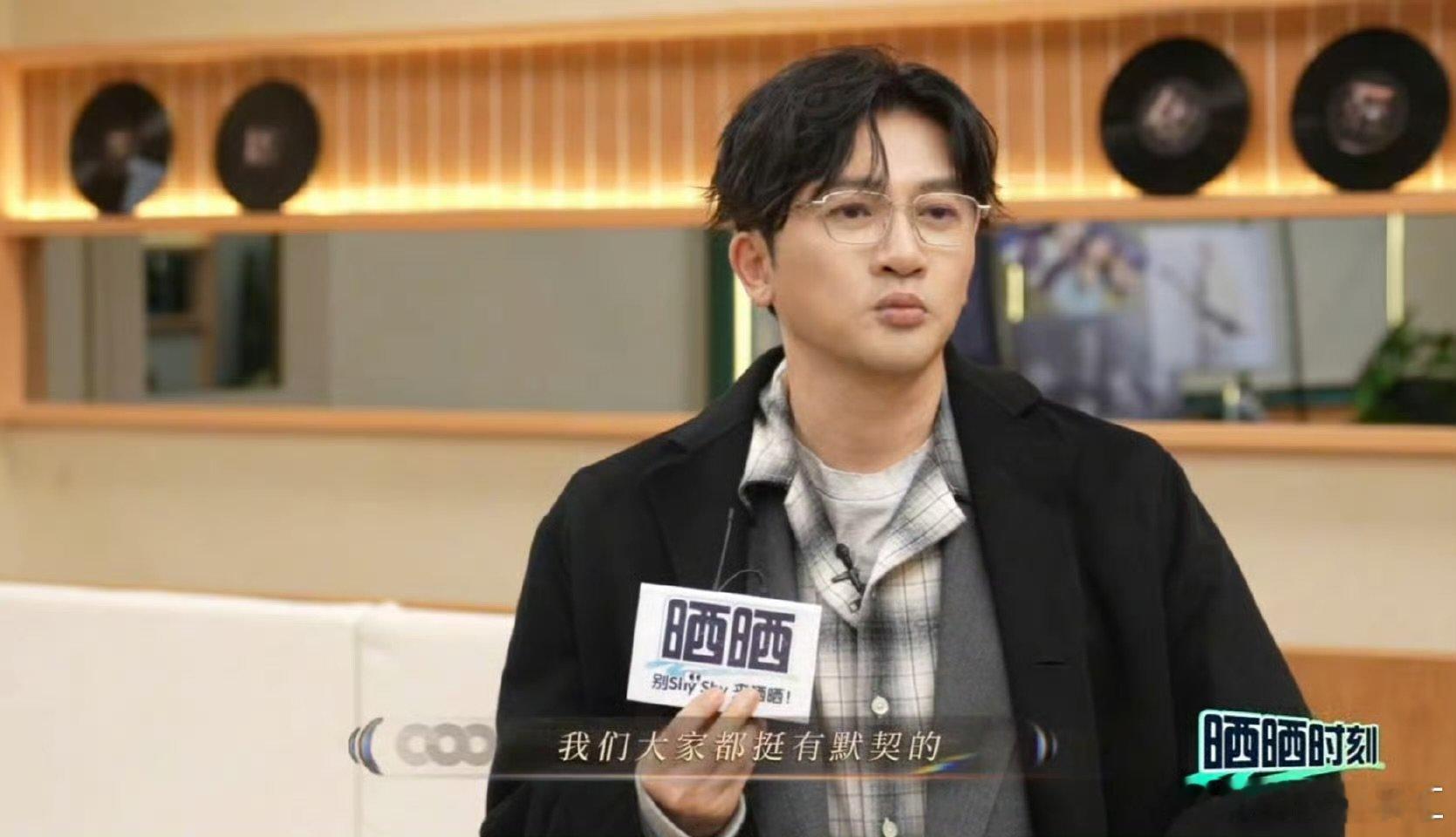 苏有朋坚持每天在微博超话签到苏有朋的超话签到打卡，我愿称之为娱乐圈宠粉天花板声生