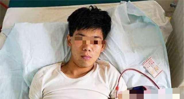 听邻居说孩子要7999的苹果手机，因为满大街那句考个好成绩，换个好手机。

最近