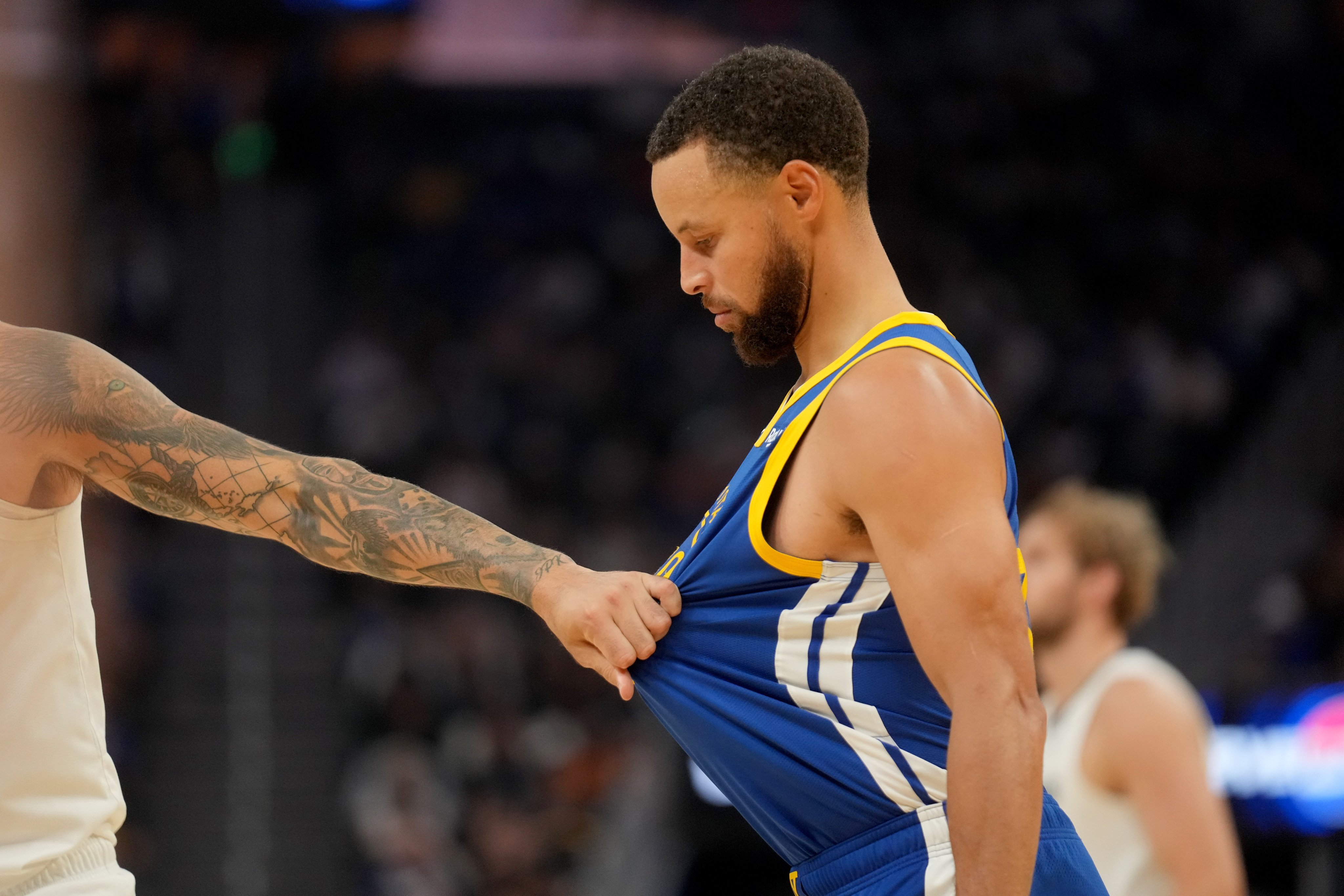 求标题 来个好玩的表情包  [笑cry] ​​​