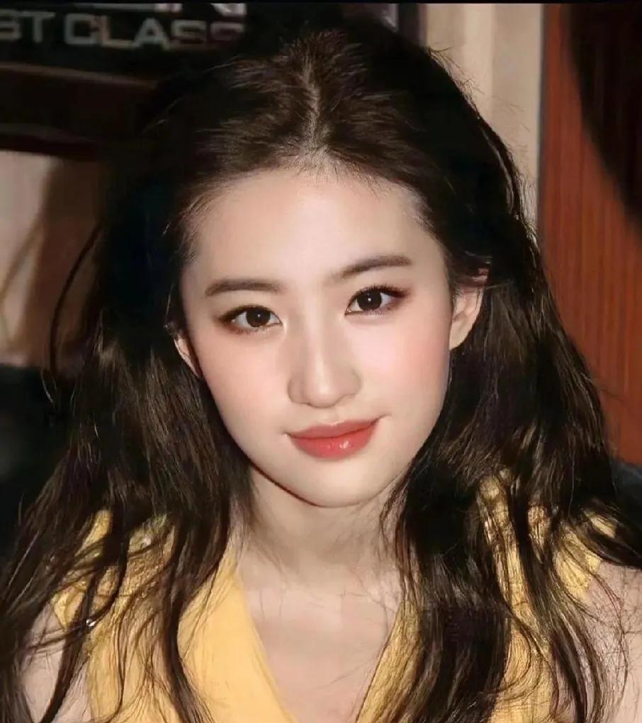 惊！神颜女星隐秘情史大曝光，这剧情比剧本还抓马！
 
娱乐圈向来不缺瓜，今天又被