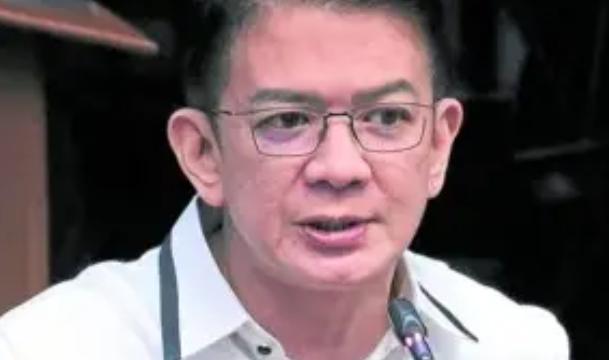 24个参议员席位，3个人坐不到庭——两个被抓了，一个在逃。就在这种局面下，7月6
