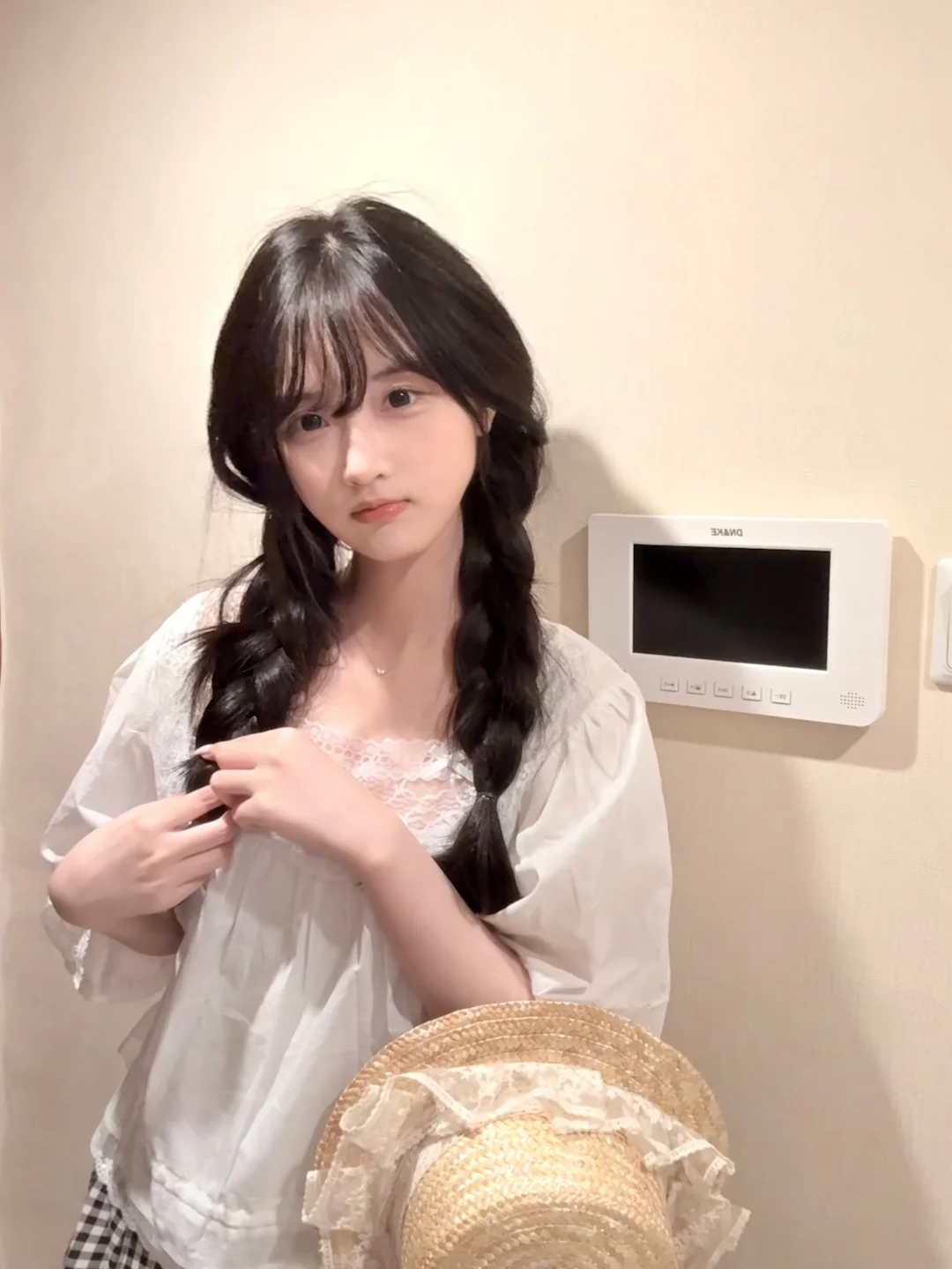 ^_   ̫ _ ̥`