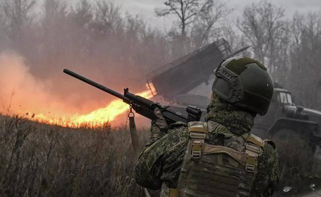 乌克兰败局已定，美媒宣布红军城无用，俄除了胜利一无所获。说泽连斯基是勇敢的愚蠢人