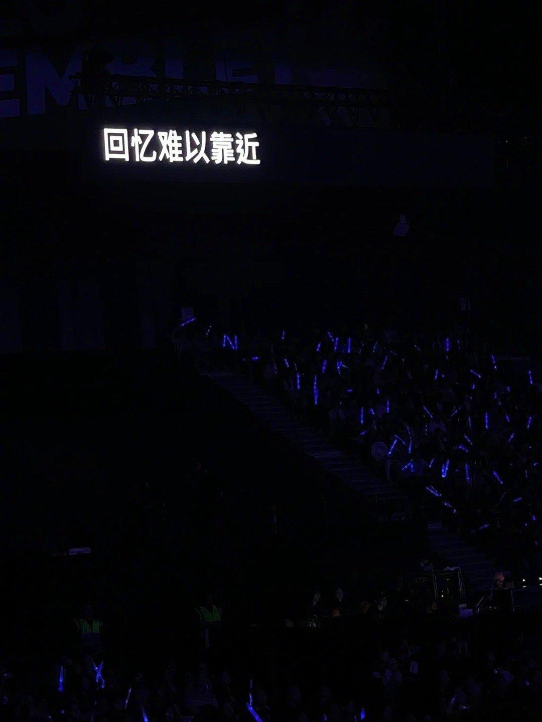 不用考虑我，我没感受，我是钢筋混凝土，我就这样坐着，生活给我什么我就接着，拿走什