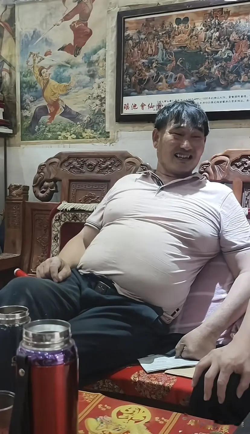 大衣哥
艺术照