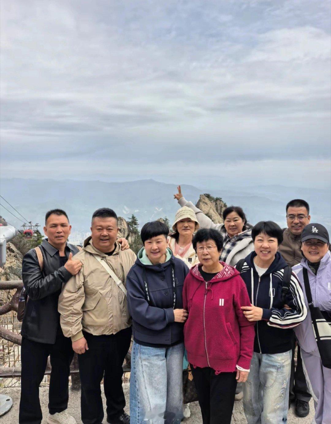 十个勤天我真的笑晕了，十三香真的每张照片都在一起 十个勤天‖种地吧 