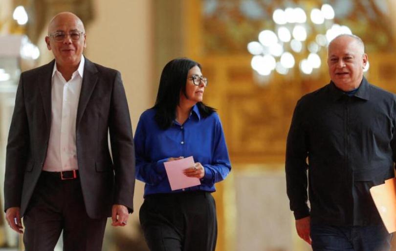 无论马杜罗最终是否能够回到委内瑞拉，他和自己原来的心腹、现在的委内瑞拉总统罗德里