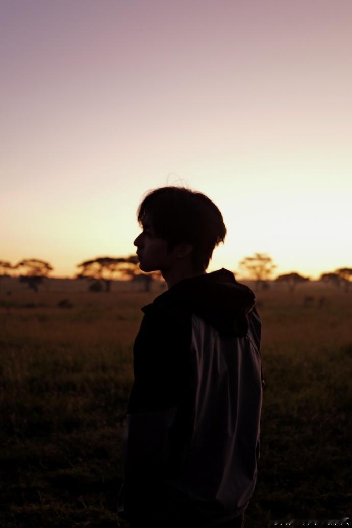 刘耀文非洲旅行明信片  刘耀文非洲随拍plog  家人们，刘耀文非洲随拍plog