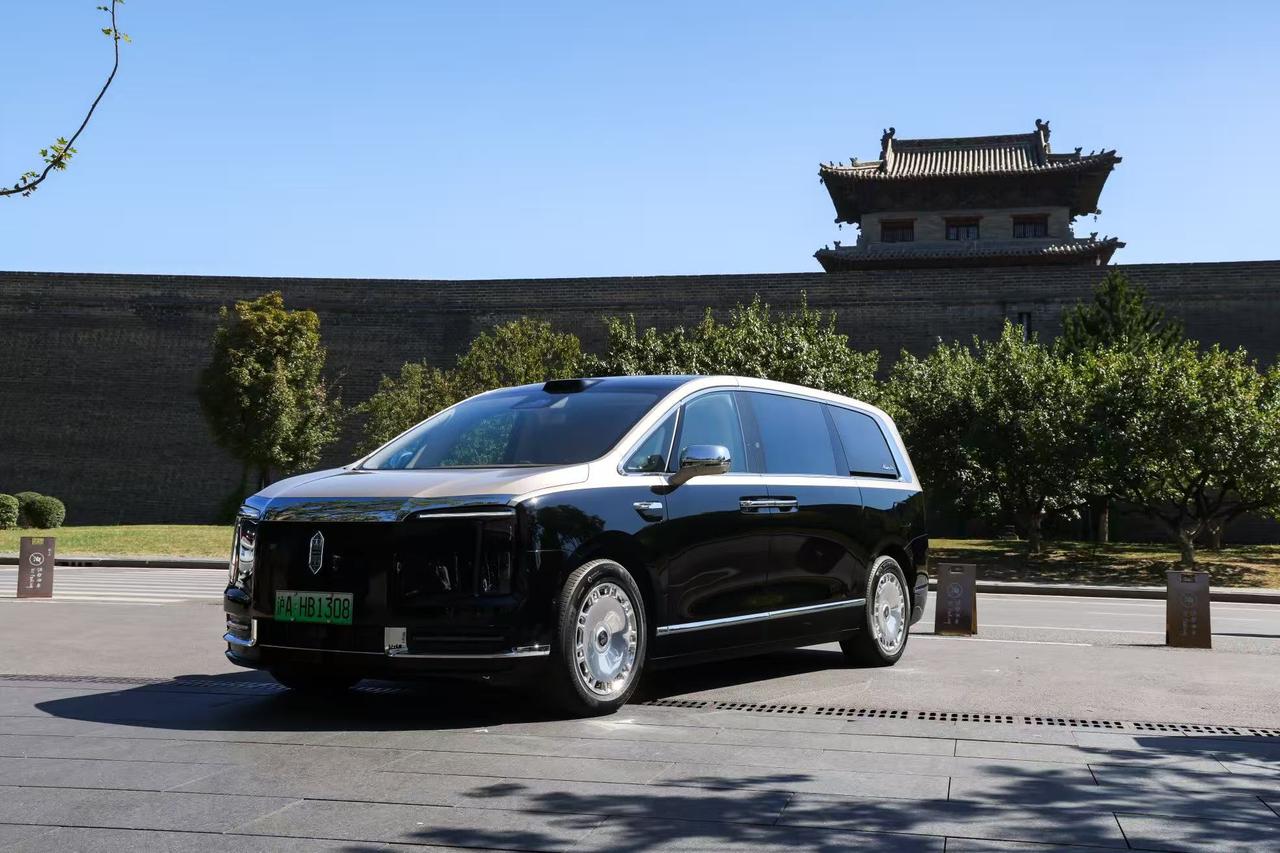 从接送到收尾，尊界在上城家宴做了全流程体验
一场完整的圈层活动，每个触点都在传递