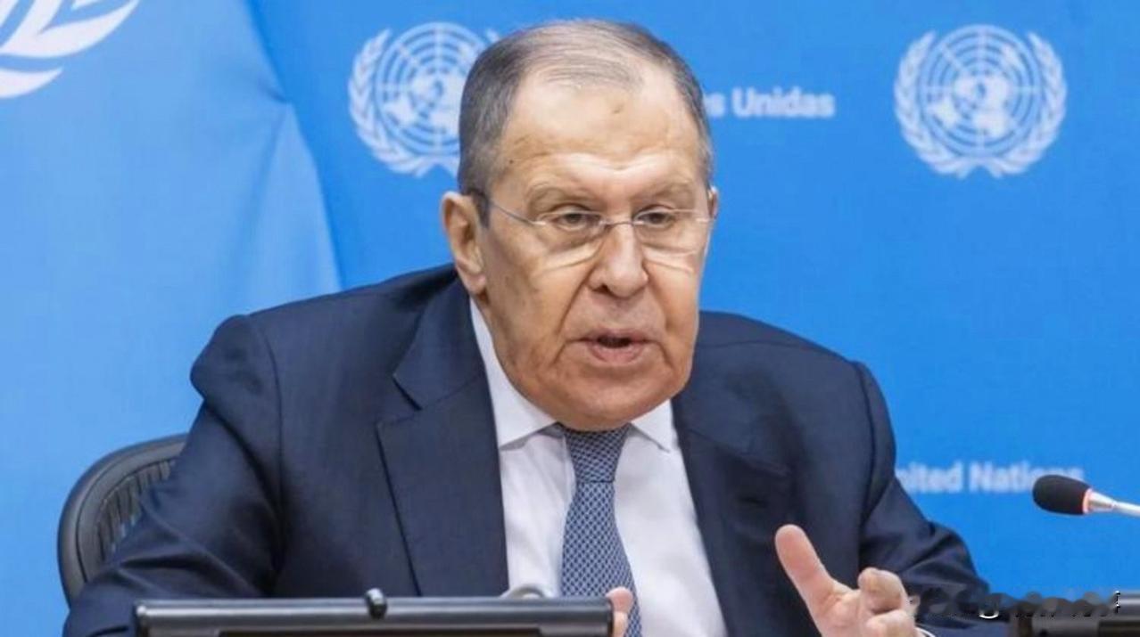 11月13日，俄罗斯外交部长拉夫罗夫在意大利媒体的采访中再次明确表示，中俄关系建