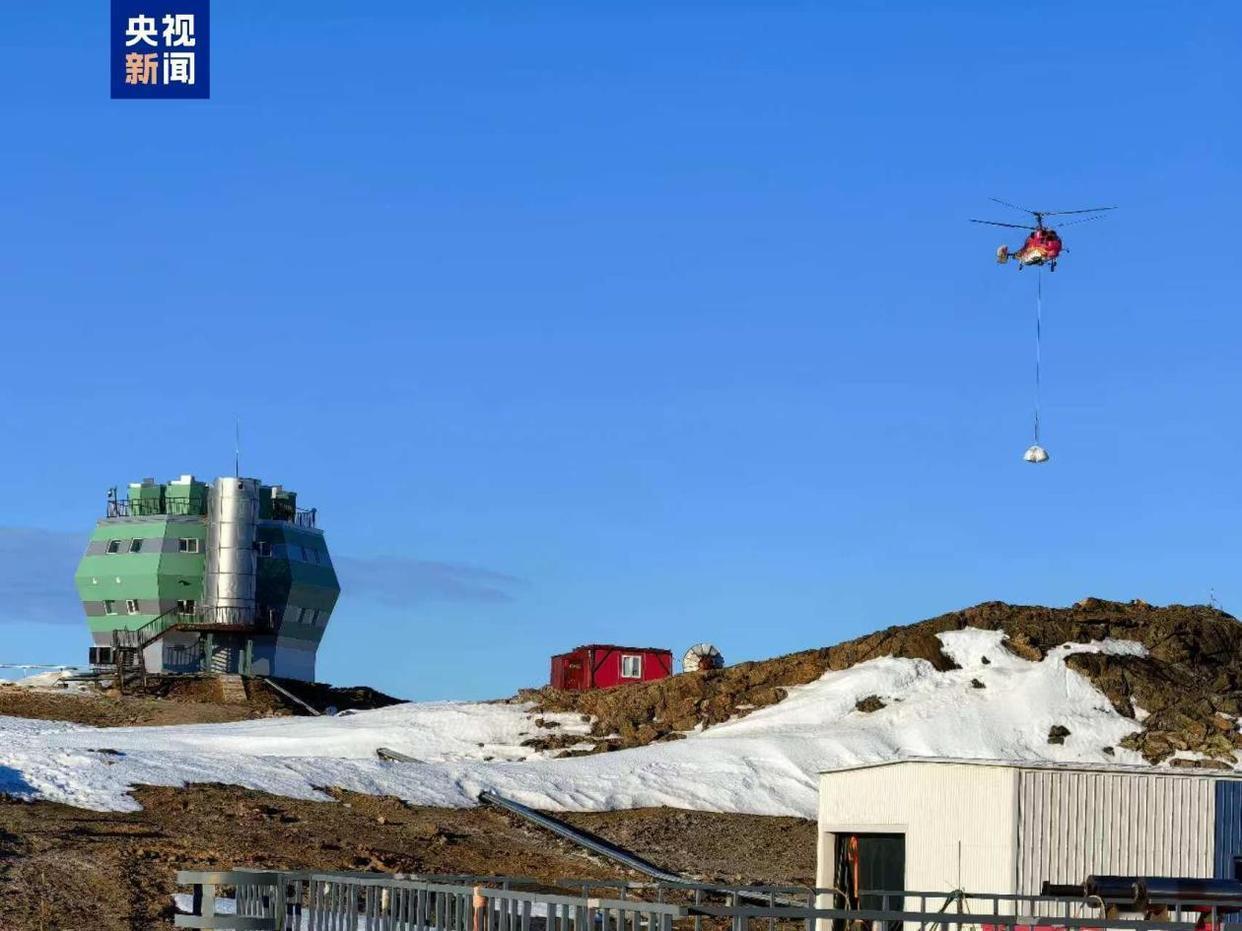 12月16日，据央视新闻直播间报道，执行中国🇨🇳第42次南极考察任务的“雪龙