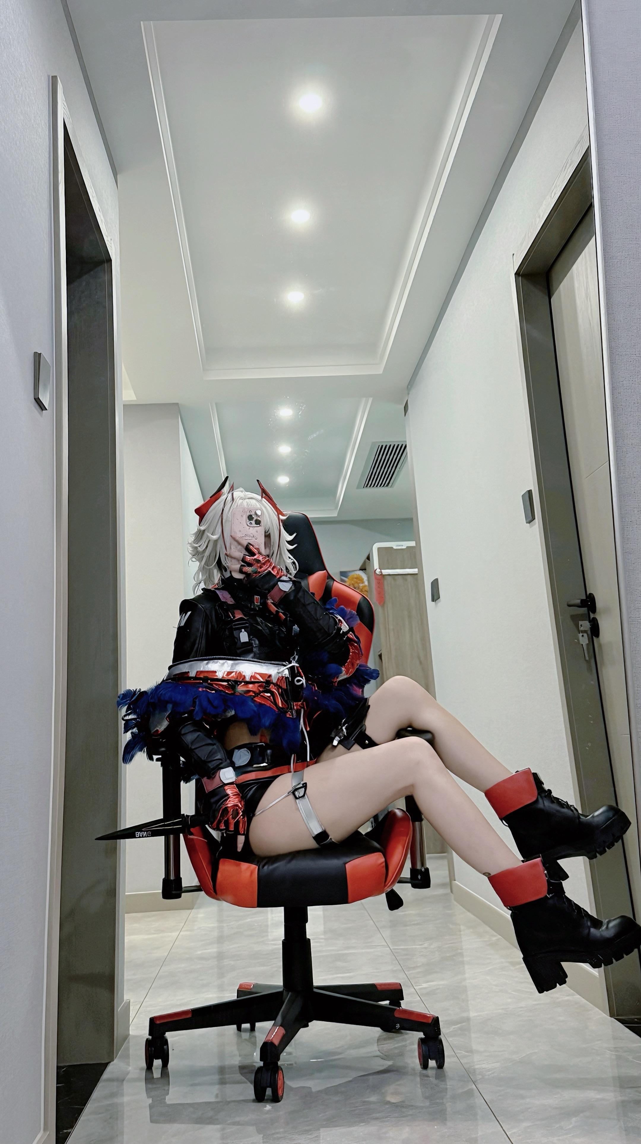 亲爱的威龙大人  见字如面  我们分开后我再也没有找过其他突击位  因...