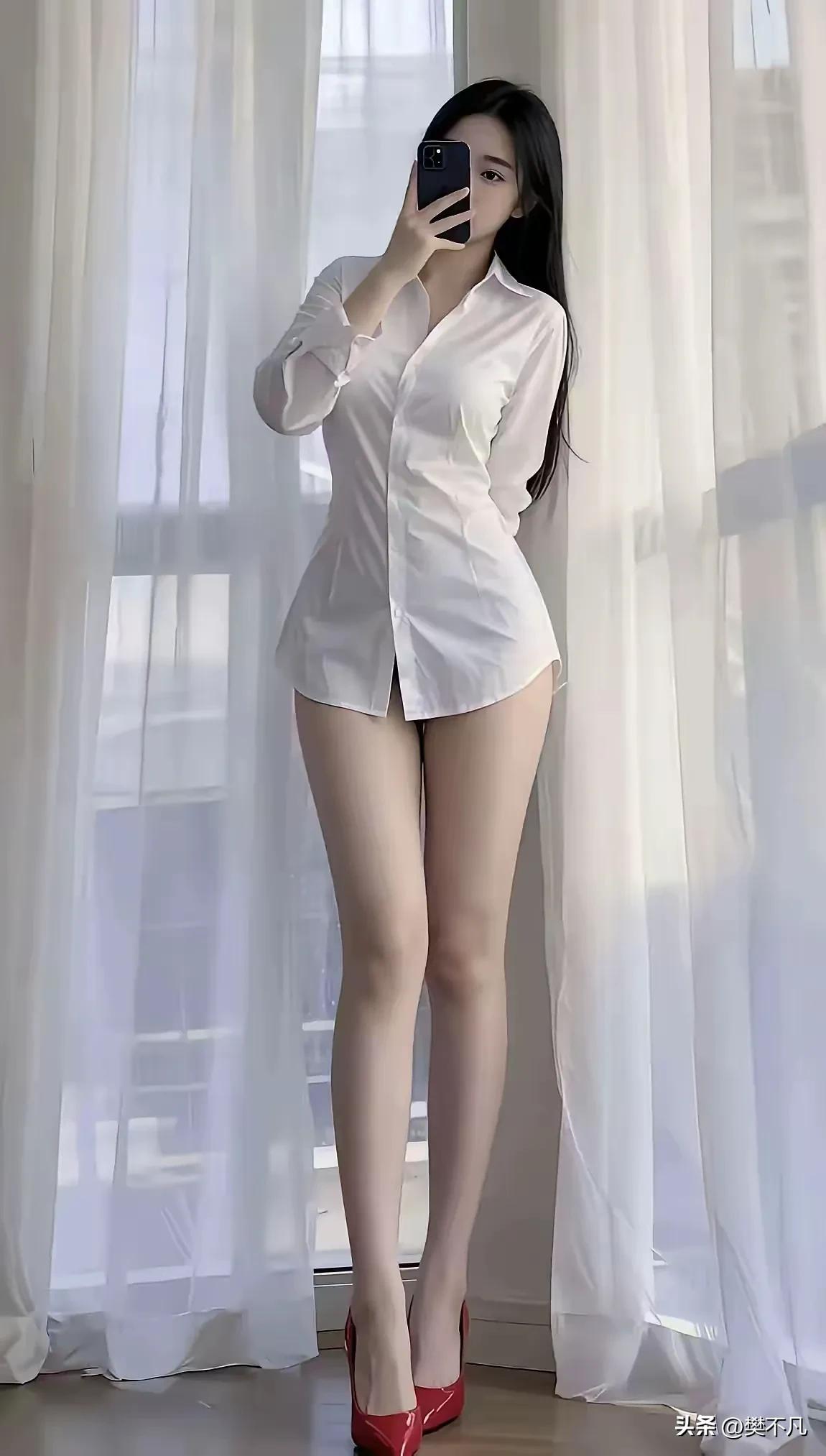 刚买的白衬衣，下边配什么穿最搭呢？