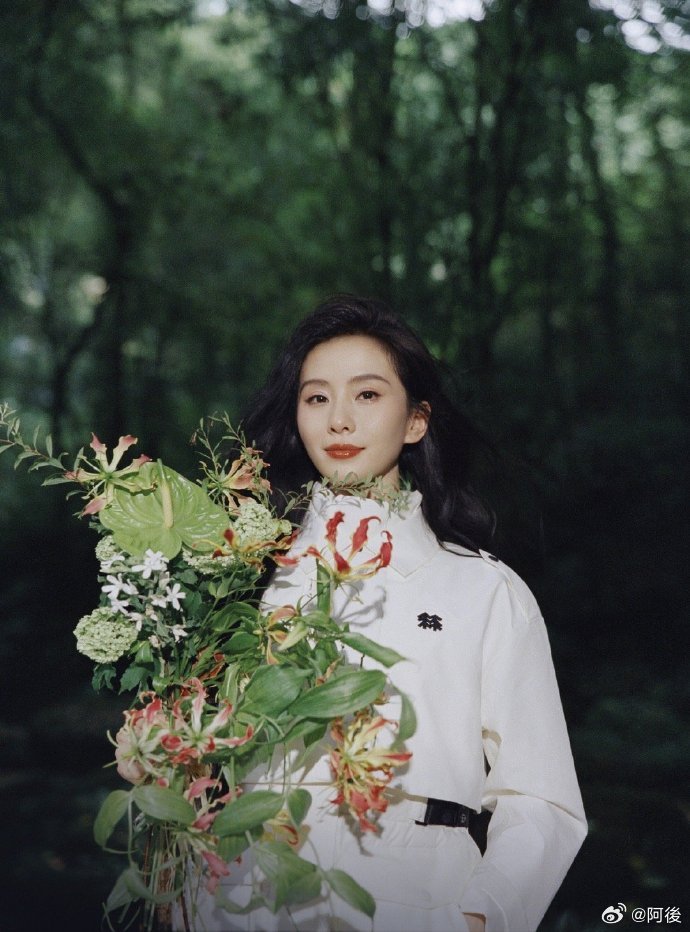 刘诗诗不知道什么是饭撒不会不懂装懂的刘诗诗也太可爱了，认真听完解释后立刻对着镜头