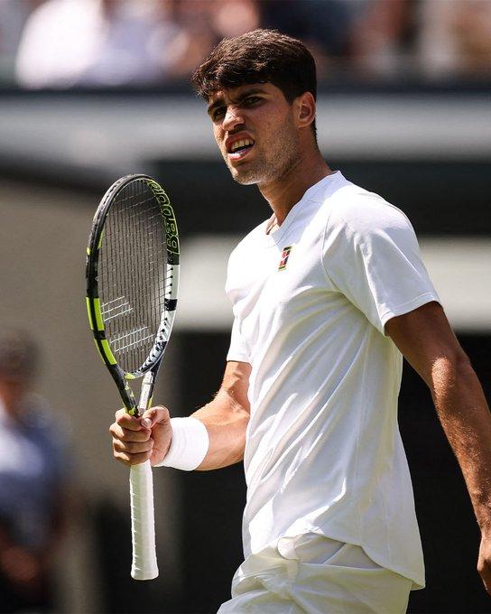 年终排名第一的好处之一就是在休赛期也能长时间占据榜首，
而卡洛斯·阿尔卡拉斯目前