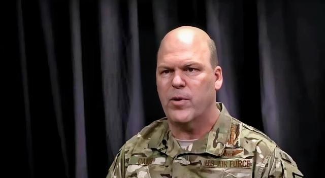 美国空军全球打击司令部司令斯蒂芬·戴维斯上将在接受《战区》专访时表示，中国仍属于