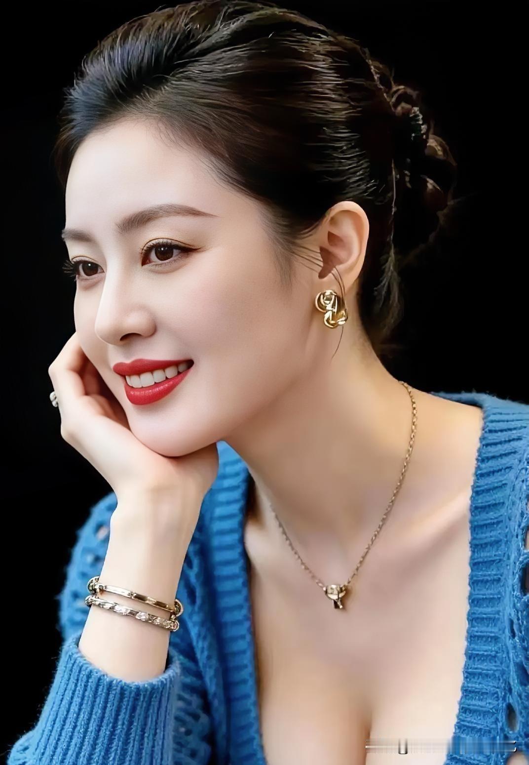 夫妻之间的事儿，
无非就是性与爱。
唯有先有那如胶似漆的肌肤之亲，
才能有实实在