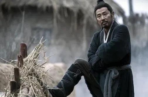 彭城之战后，季布率军追击刘邦，刘邦为了减轻马车的重量，加快逃命速度，竟一把将自己