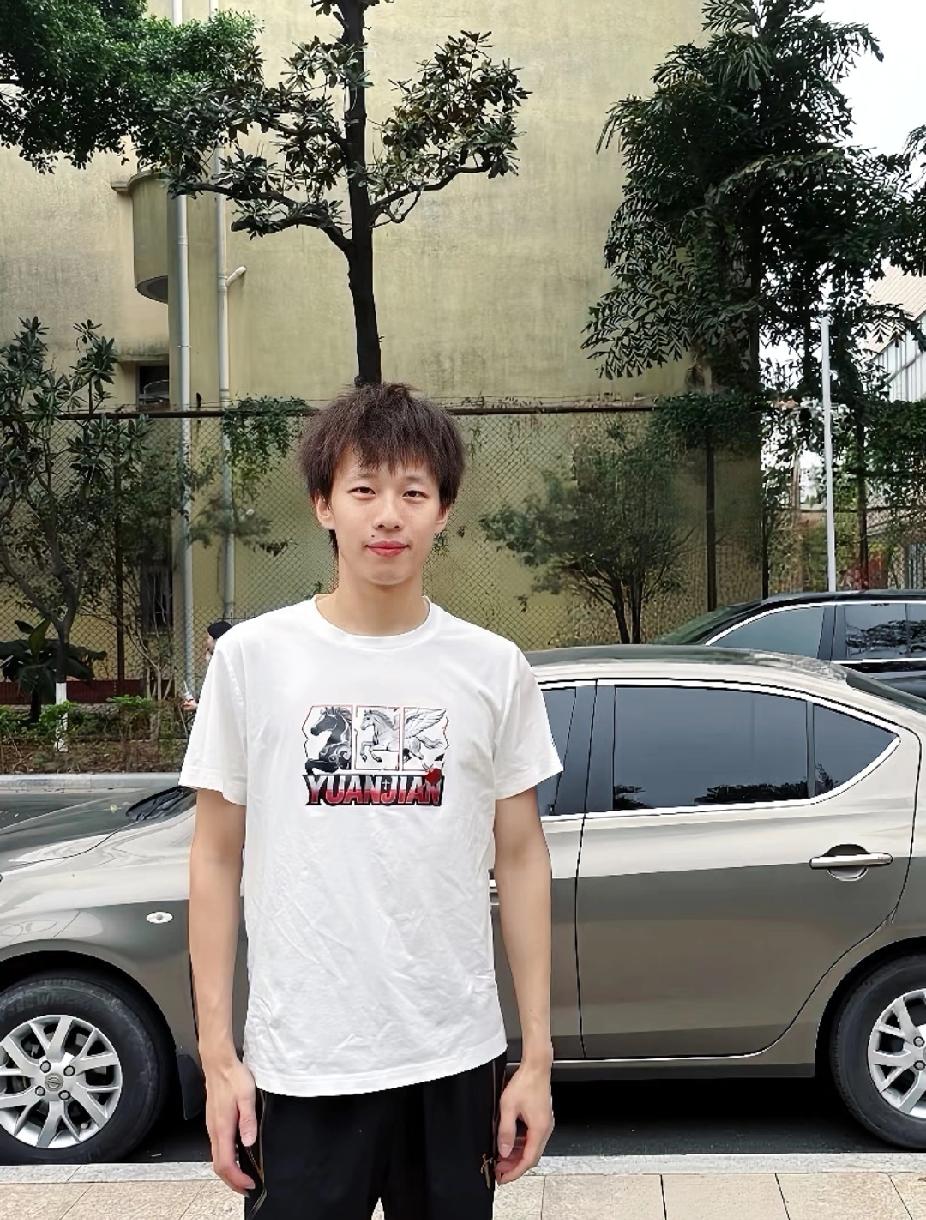 林高远解锁远剑新造型，潇洒气质太绝了！
 
谁还没被林高远的远剑新款上身图戳中！